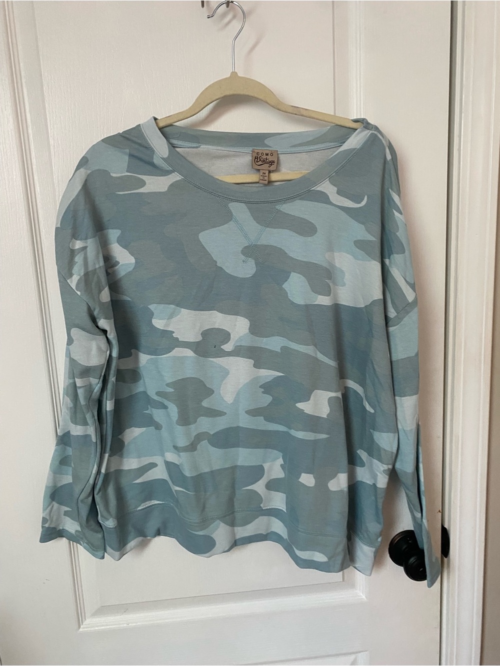 Vintage Havana Women's Light Blue Camo Pullover Sweatshirt